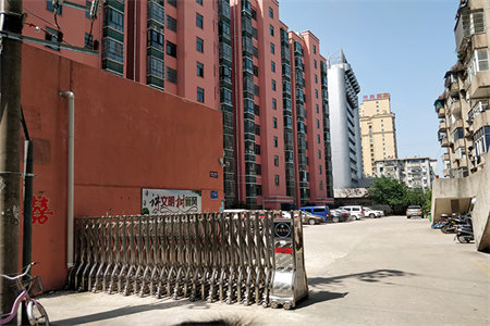 文华佳苑13楼两室精装带车位储藏室80万可按揭